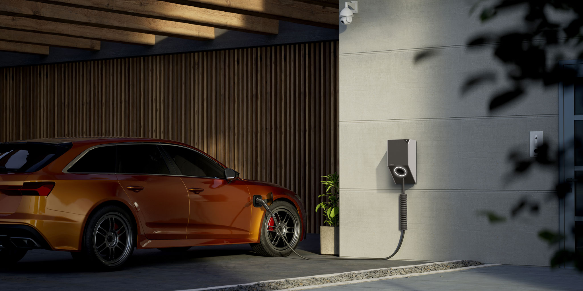 E-Auto in Garage wird an Wallbox Ampere.ChargePro geladen